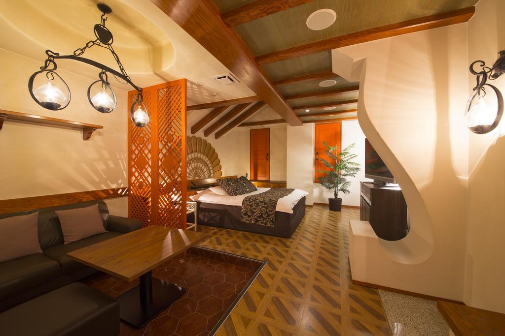 Hotel Beni East (Adults Only) Ósaka Pokoj fotografie
